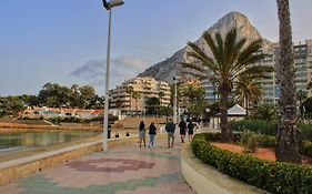 Calpe apartamento nuevo primera línea playa y piscina wifi